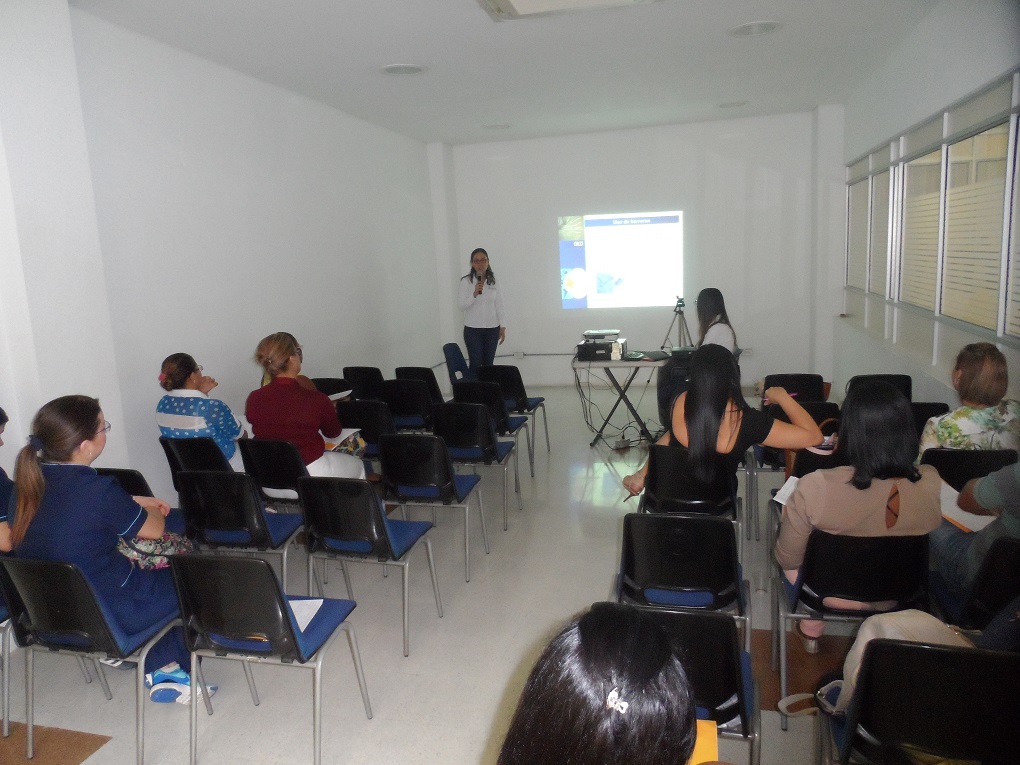 capacitacion_gestion_de_residuos_peligrosos_uninunez_2016.jpg