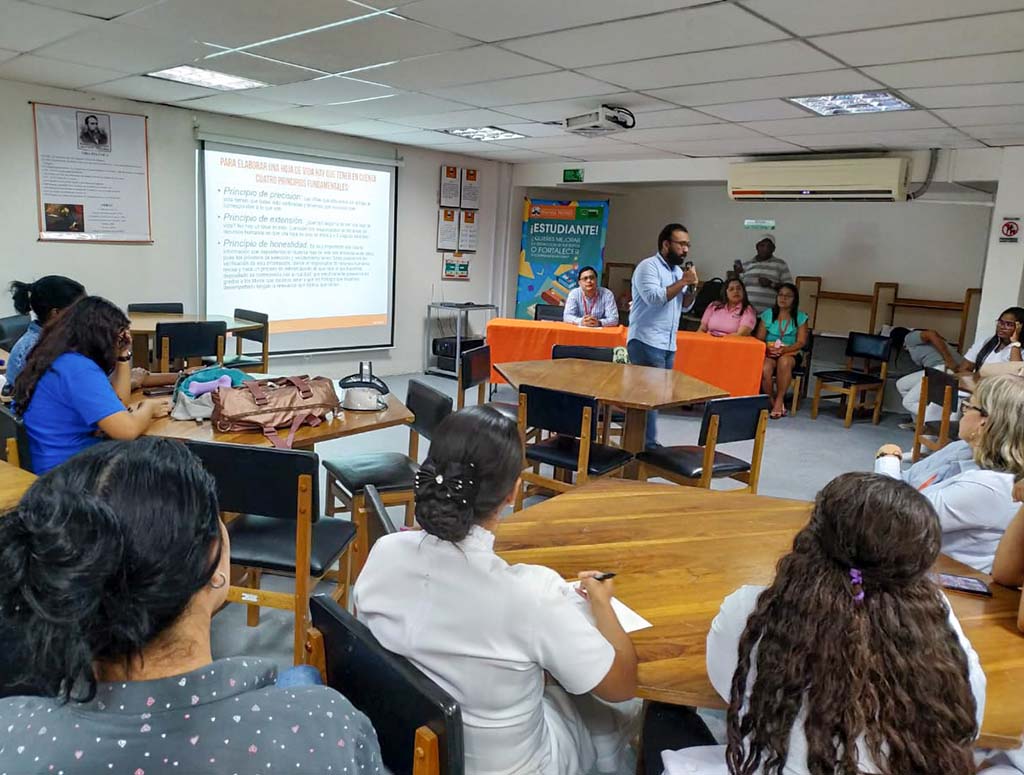 Egresados al aula Barranquilla Foto