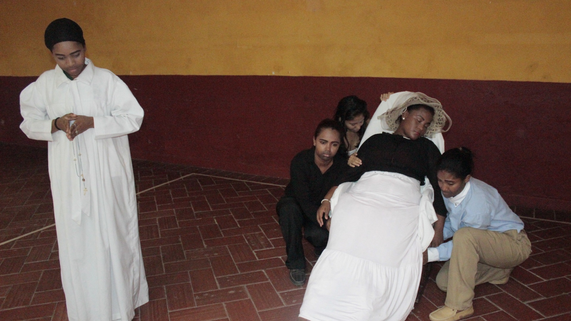 celebracion_dia_del_idioma_uninunez_muestra_literaria_claustro_de_san_francisco_cuadros_vivos_2016_3.jpg?web=1